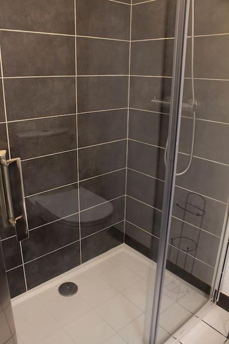 Logement Entier 50 M² Proche Centre Ville Morlaix Exteriör bild